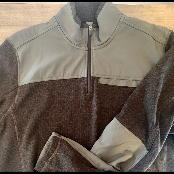 Eddie Bauer fleece. Large. Great condition.